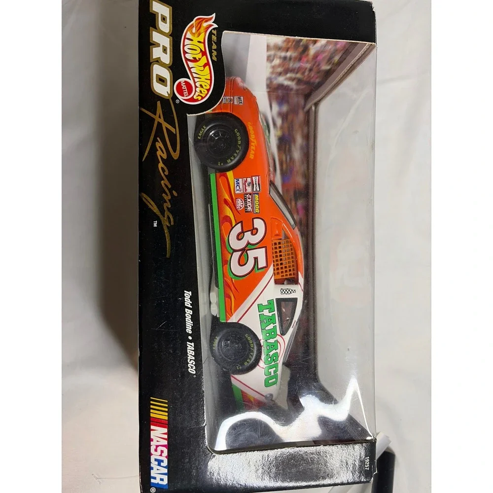 Hot Wheels Pro Racing Todd Bodine #35 Tabasco 1:24 Die-Cast NASCAR Pontiac 19257